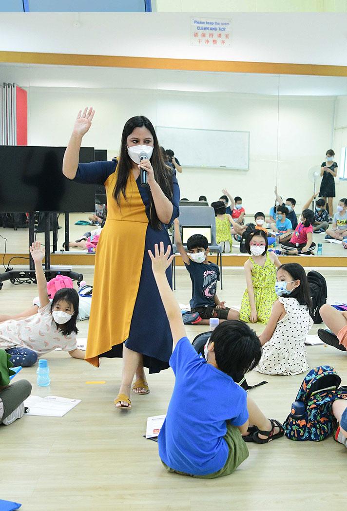 img_educator03 Become Trainer - Train Young Students 10